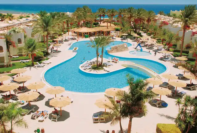 Palm Beach Resort Pool