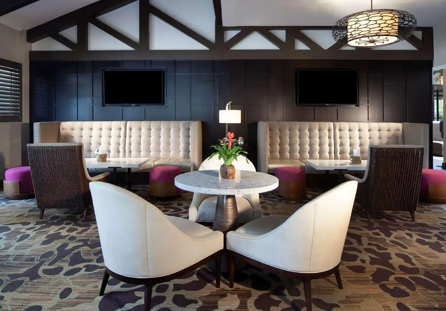 Hilton Tampa Airport Westshore Lobby