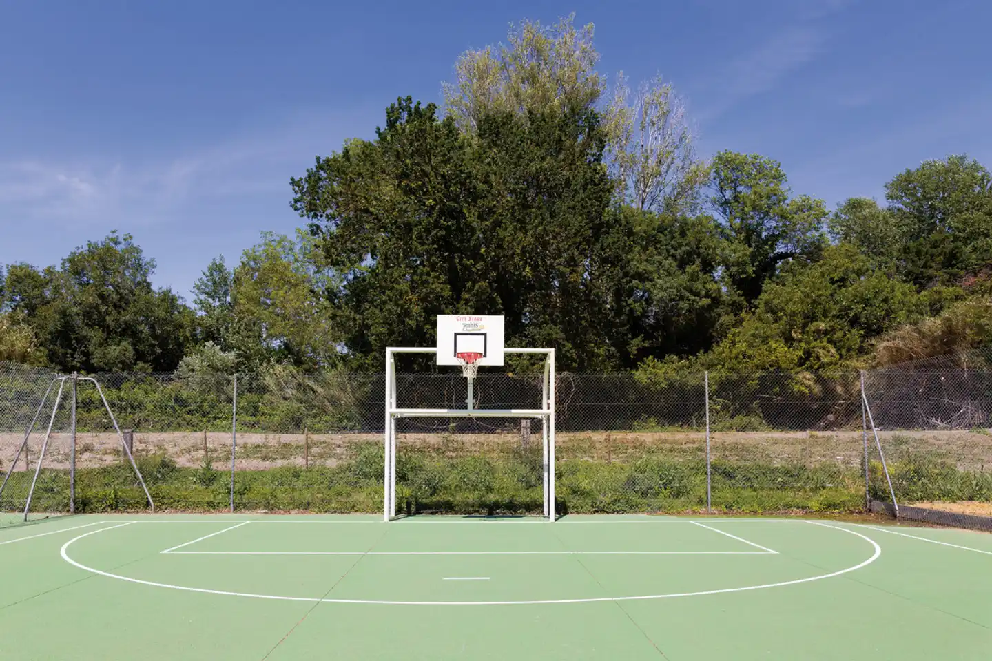 SOWELL HÔTELS LOlivier & SOWELL Family Les Amandiers Sport und Entertainment