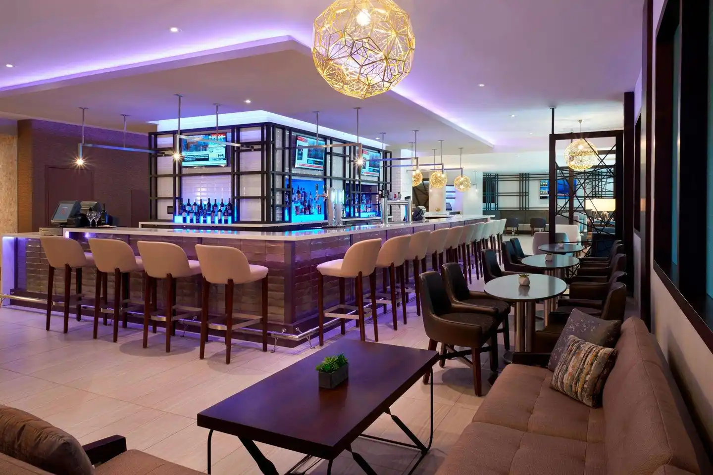 Toronto Airport Marriott Hotel Bar