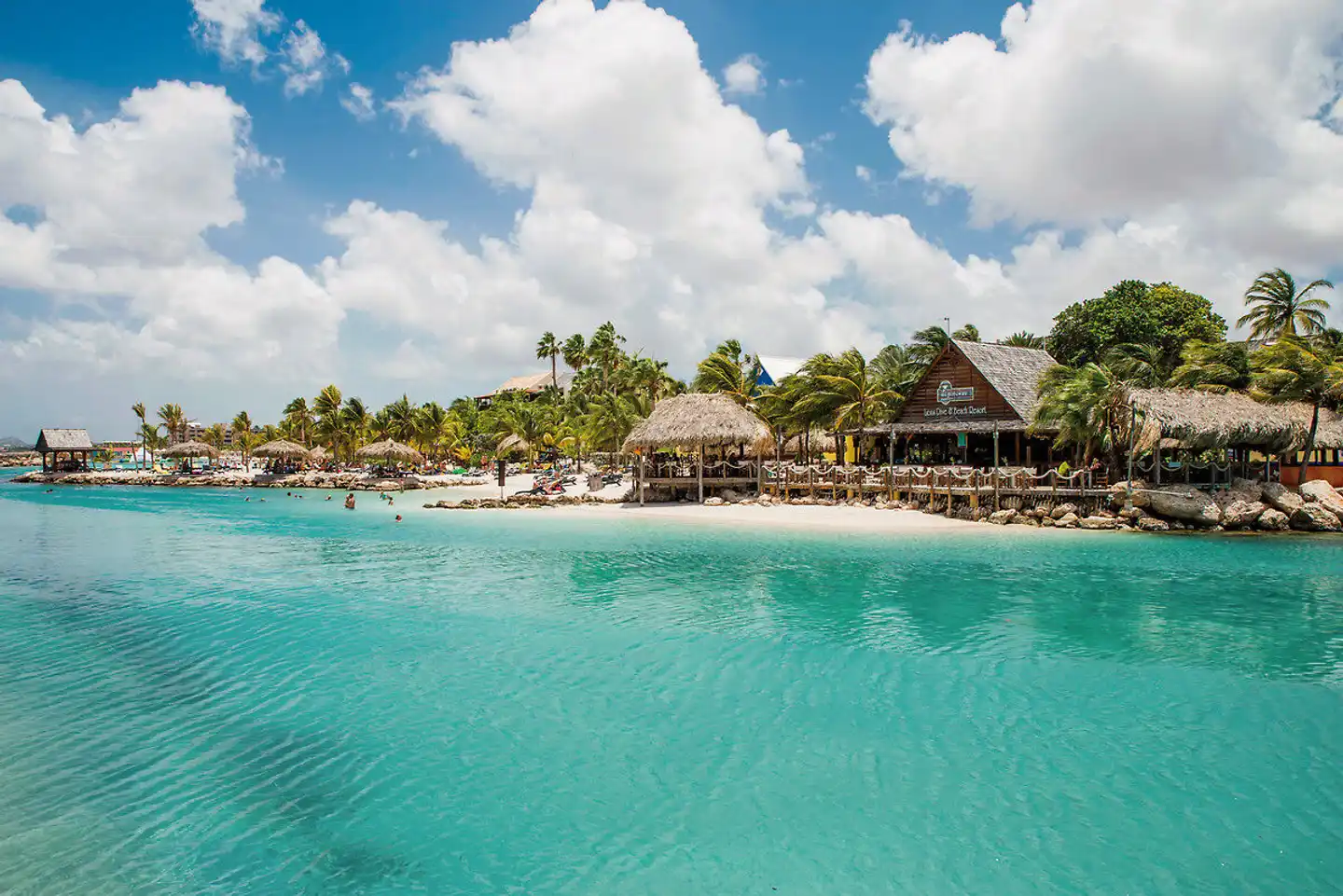 LionsDive Beach Resort Aussenansicht