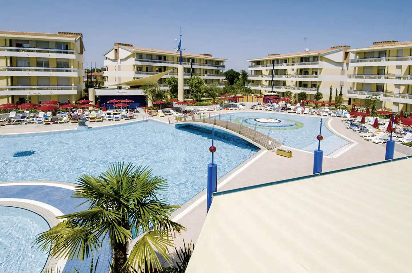 Villaggio Planetarium Pool