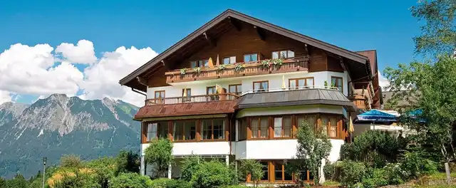 Ringhotel Nebelhornblick Aussenansicht
