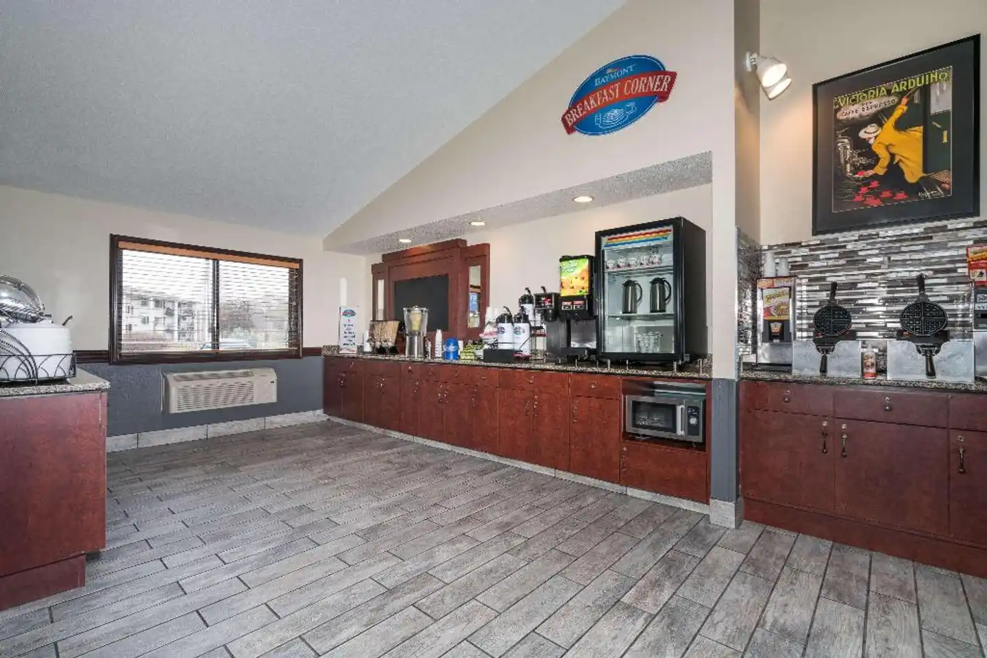 Baymont by Wyndham Bloomington MSP Airport Lobby