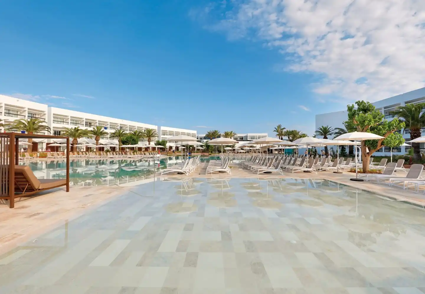 Grand Palladium Select Palace Ibiza Strand