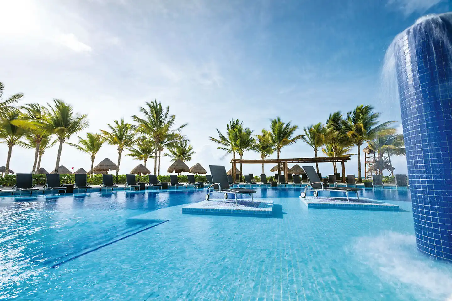 BlueBay Grand Esmeralda Pool