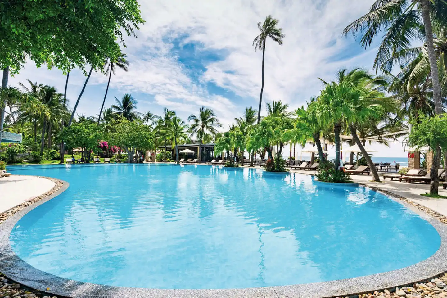Hoang Ngoc Beach Resort Pool