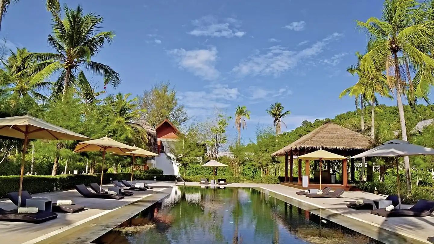 Twin Lotus Resort & Spa Pool
