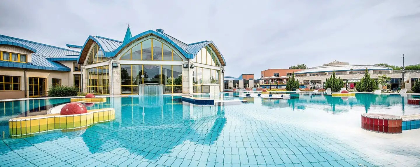 Park Inn by Radisson Sárvár Resort & Spa Pool