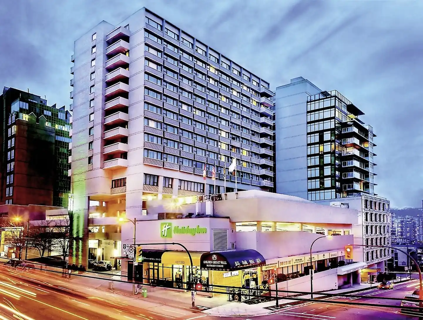 Holiday Inn Vancouver Centre Broadway Aussenansicht