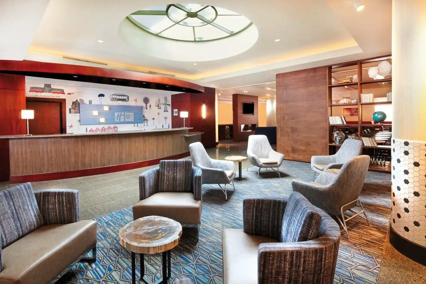 Holiday Inn Express and Suites Fisherman's Wharf Bar