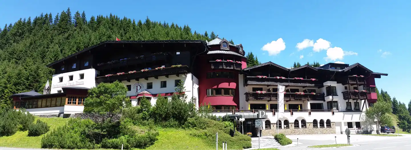 Hotel Pass Thurn Aussenansicht