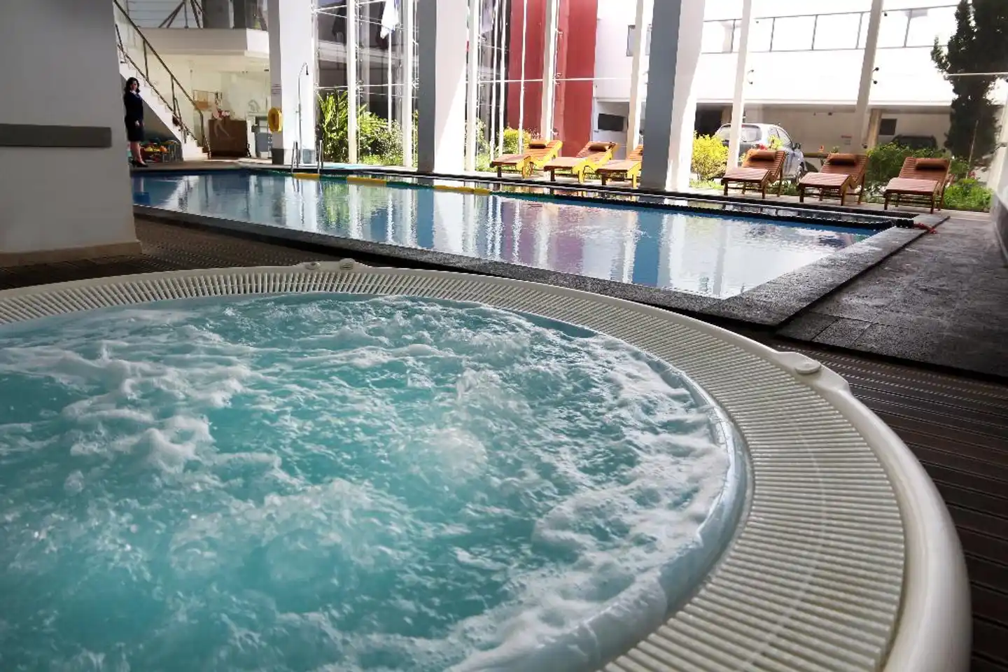 Antillia Hotel Apartamento Hallenbad