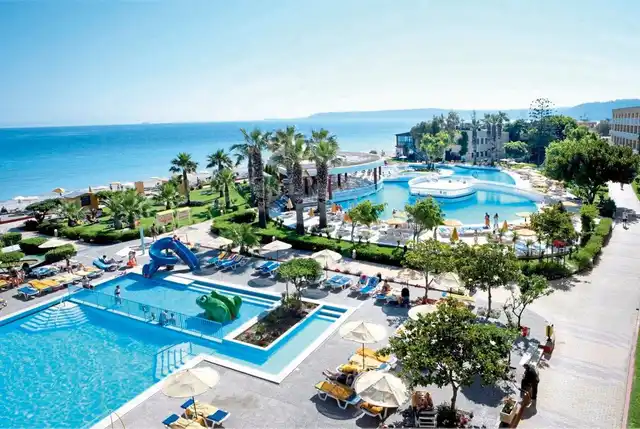 Sunshine Rhodes Pool