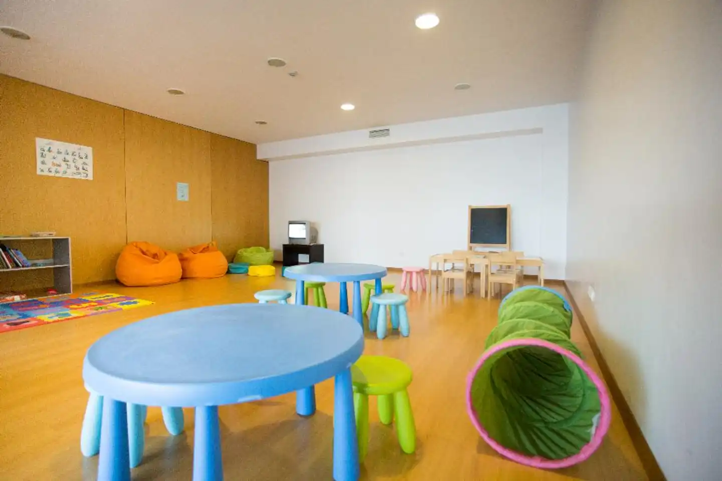 Antillia Hotel Apartamento Sport und Entertainment