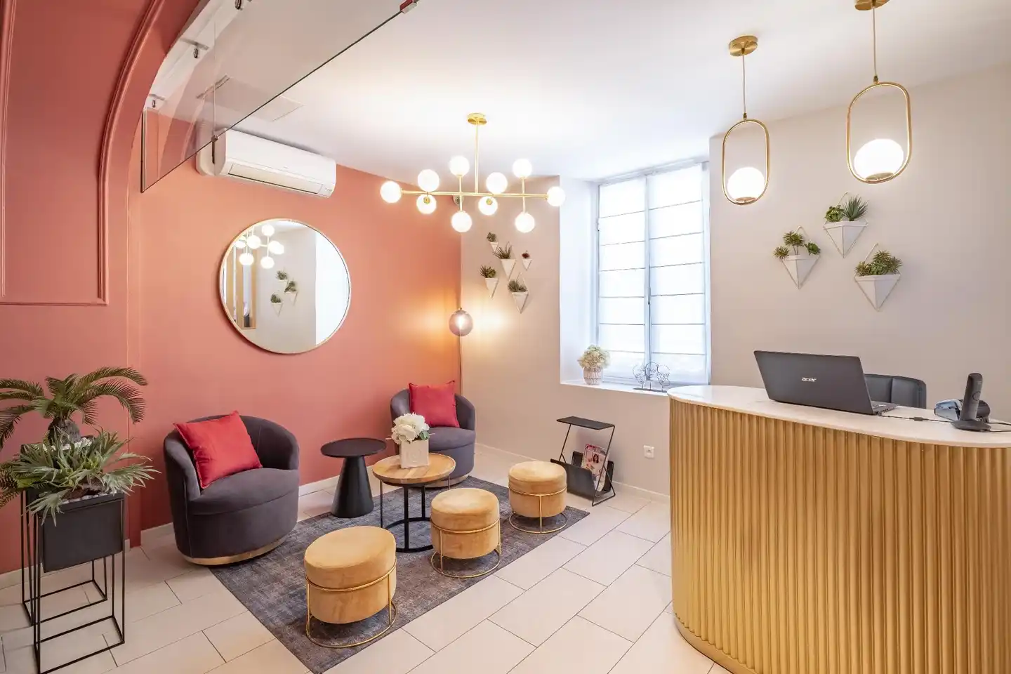 Hôtel Le Seize Lobby