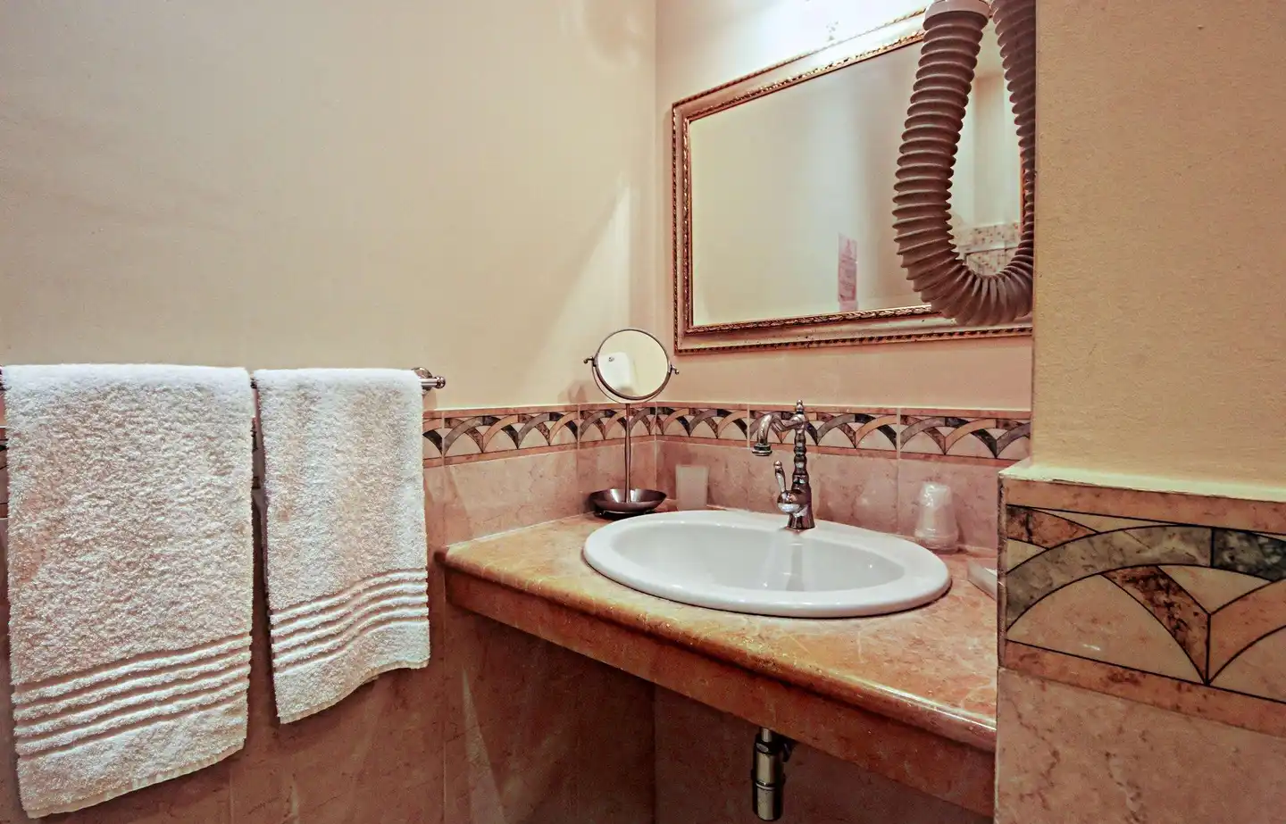 Tonic Badezimmer