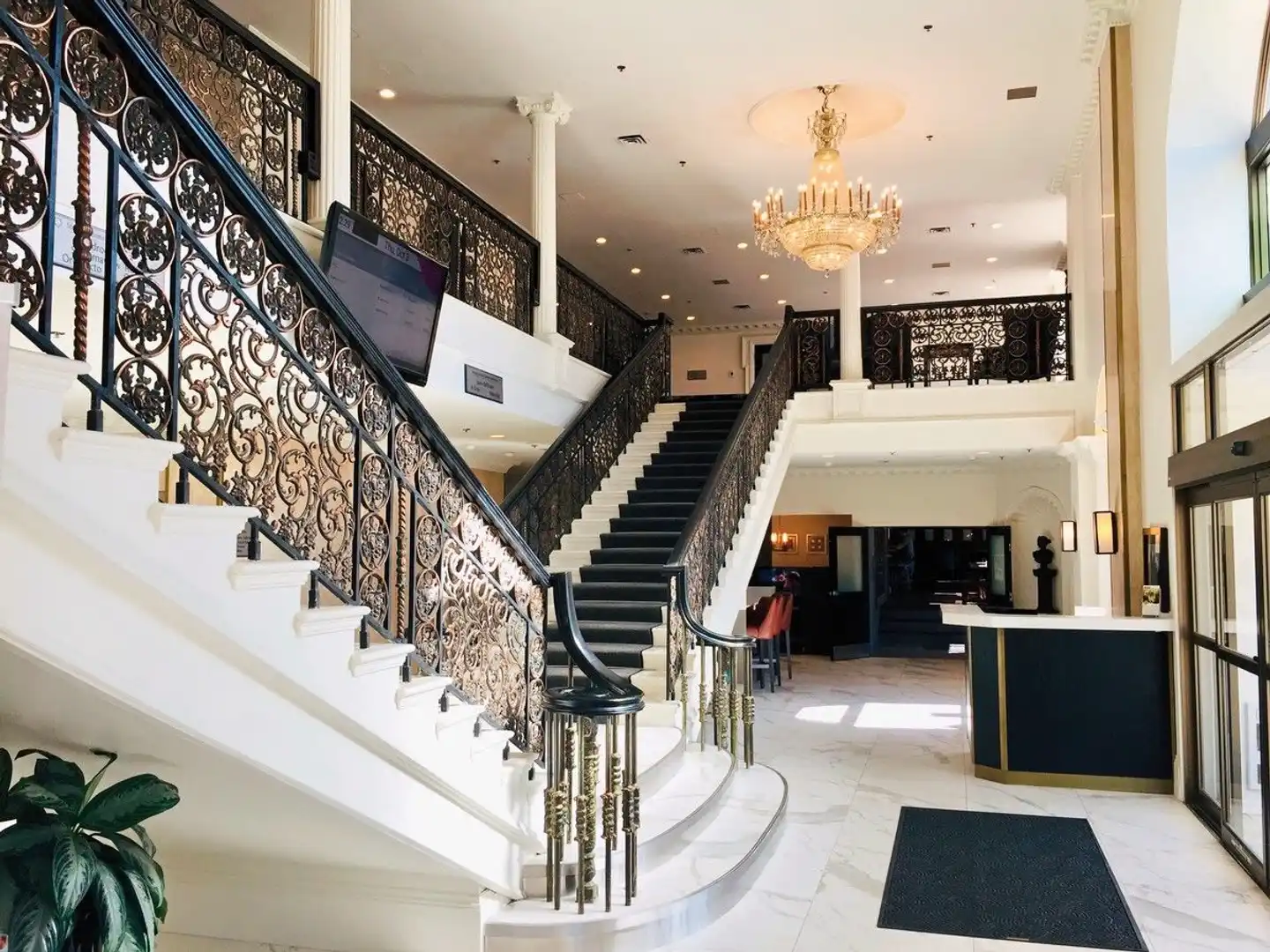 Crowne Plaza Fredericton Lord Beaverbrook Lobby