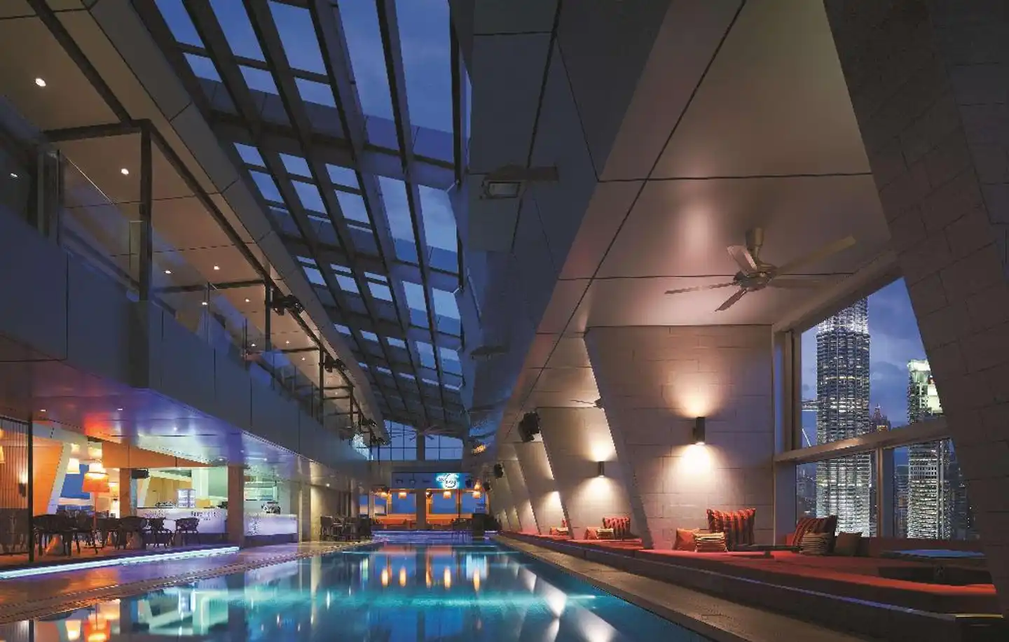 Traders Hotel Kuala Lumpur Hallenbad