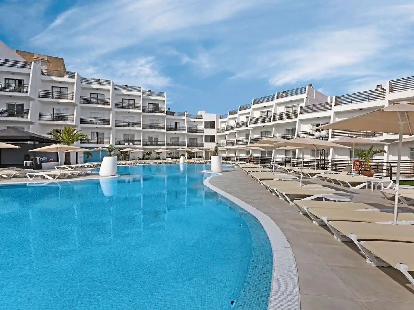 Palmanova Suites by TRH Pool