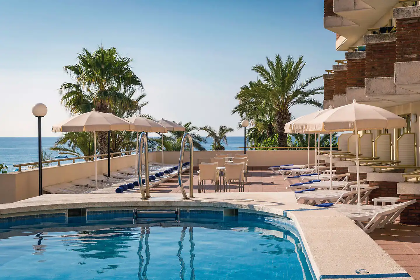 htop Royal Sun Pool