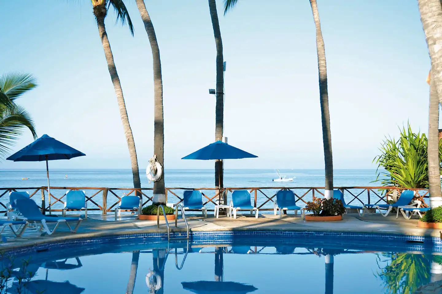 Las Palmas by the Sea Pool