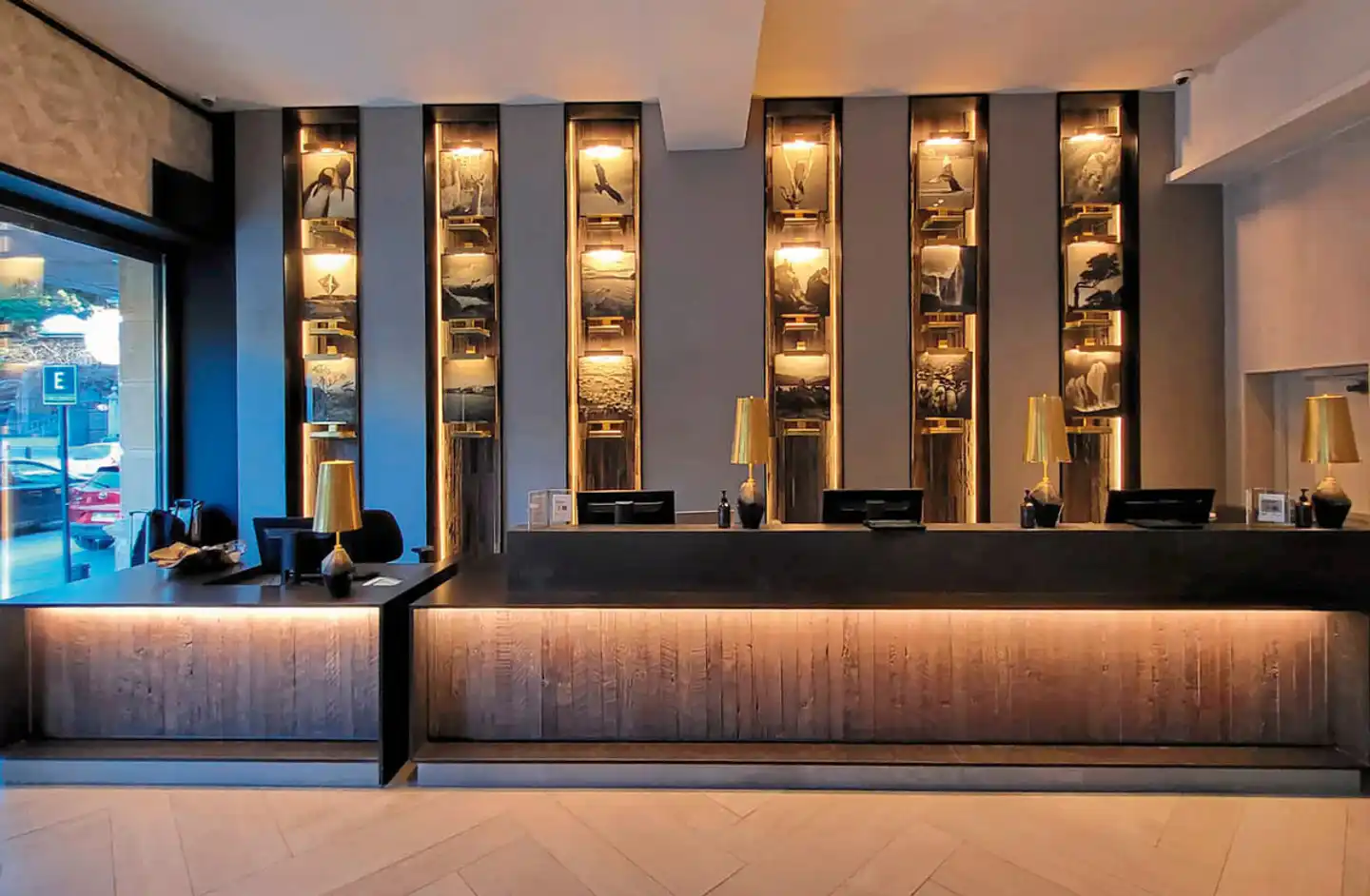 Cabo de Hornos Lobby