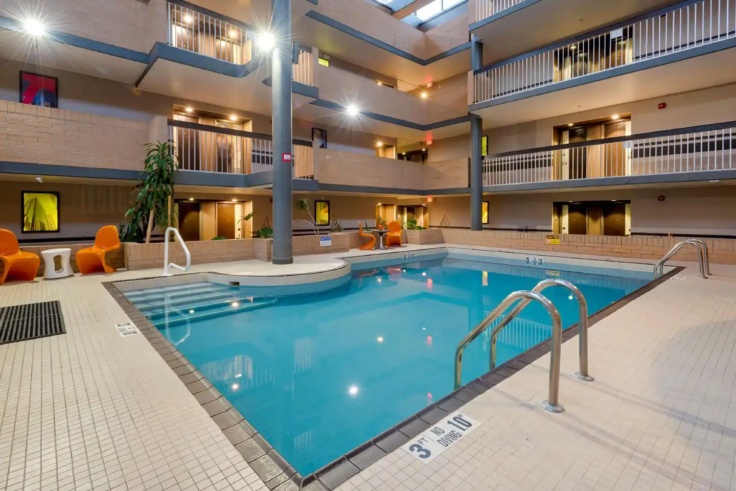 Best Western Plus Village Park Inn Hallenbad