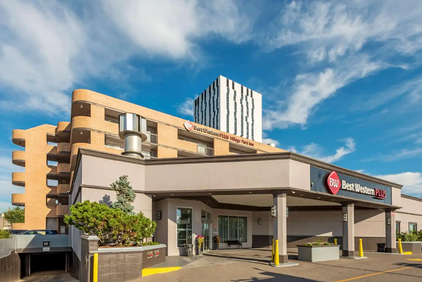 Best Western Plus Village Park Inn Aussenansicht
