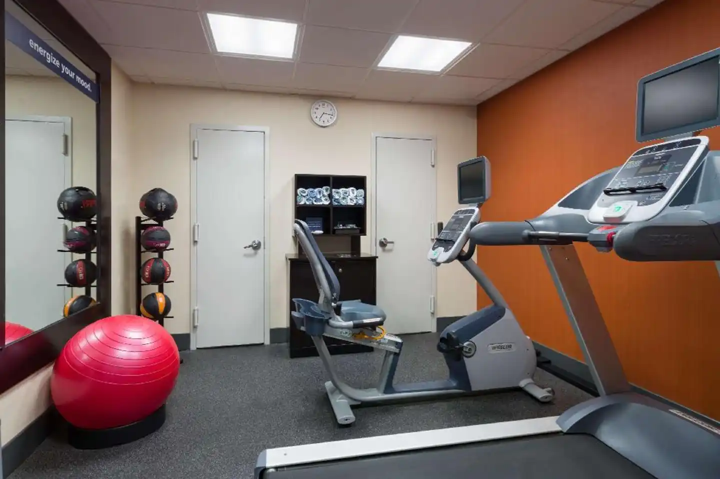 Hampton Inn Seaport Financial District Sport und Entertainment