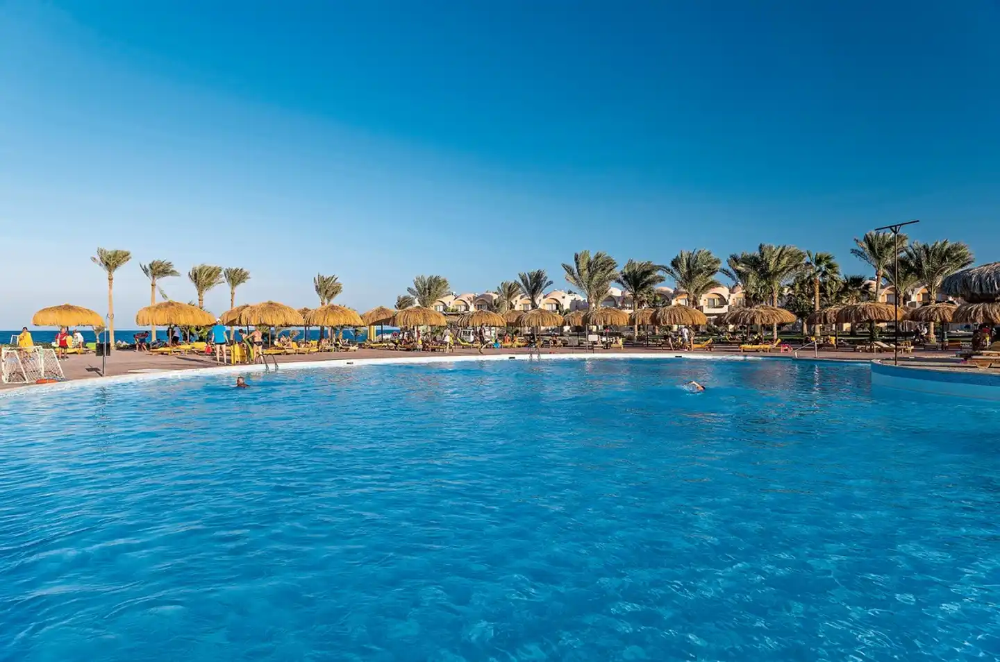 The Three Corners Sea Beach Resort Strand