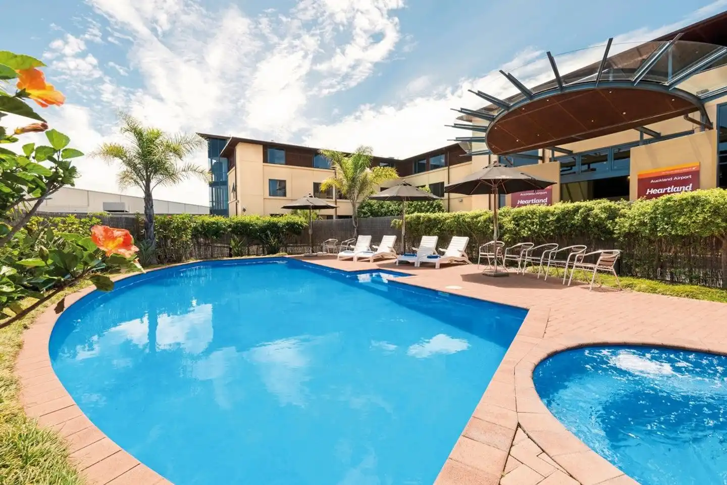Heartland Hotel Auckland Airport Pool