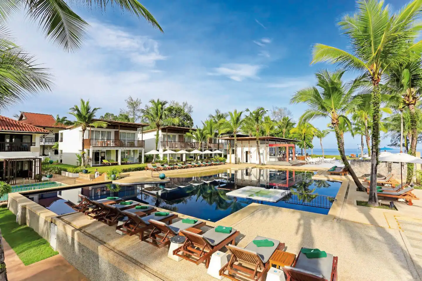 The Briza Beach Resort Khao Lak Terrasse