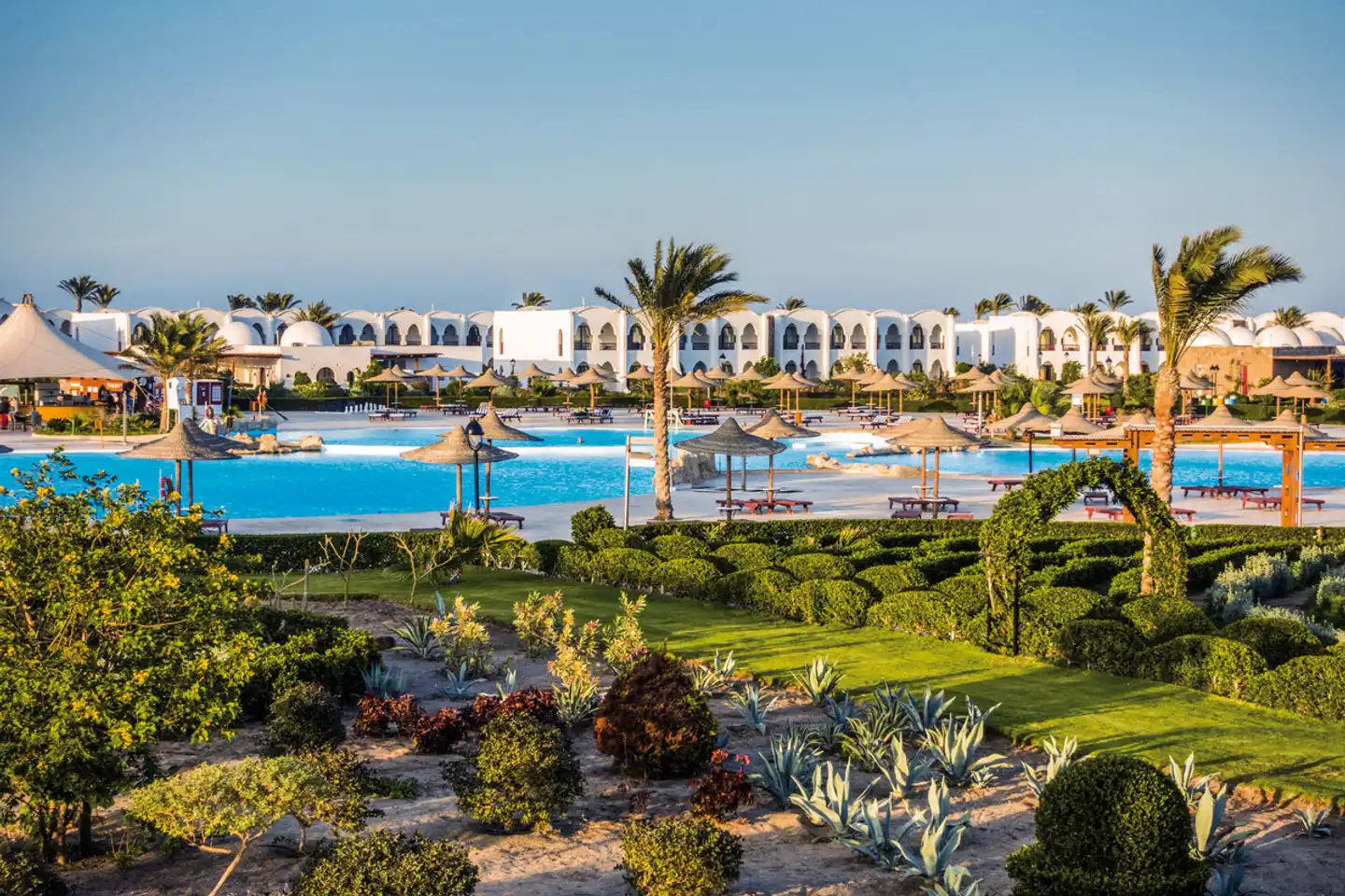 Gorgonia Beach Resort Aussenansicht