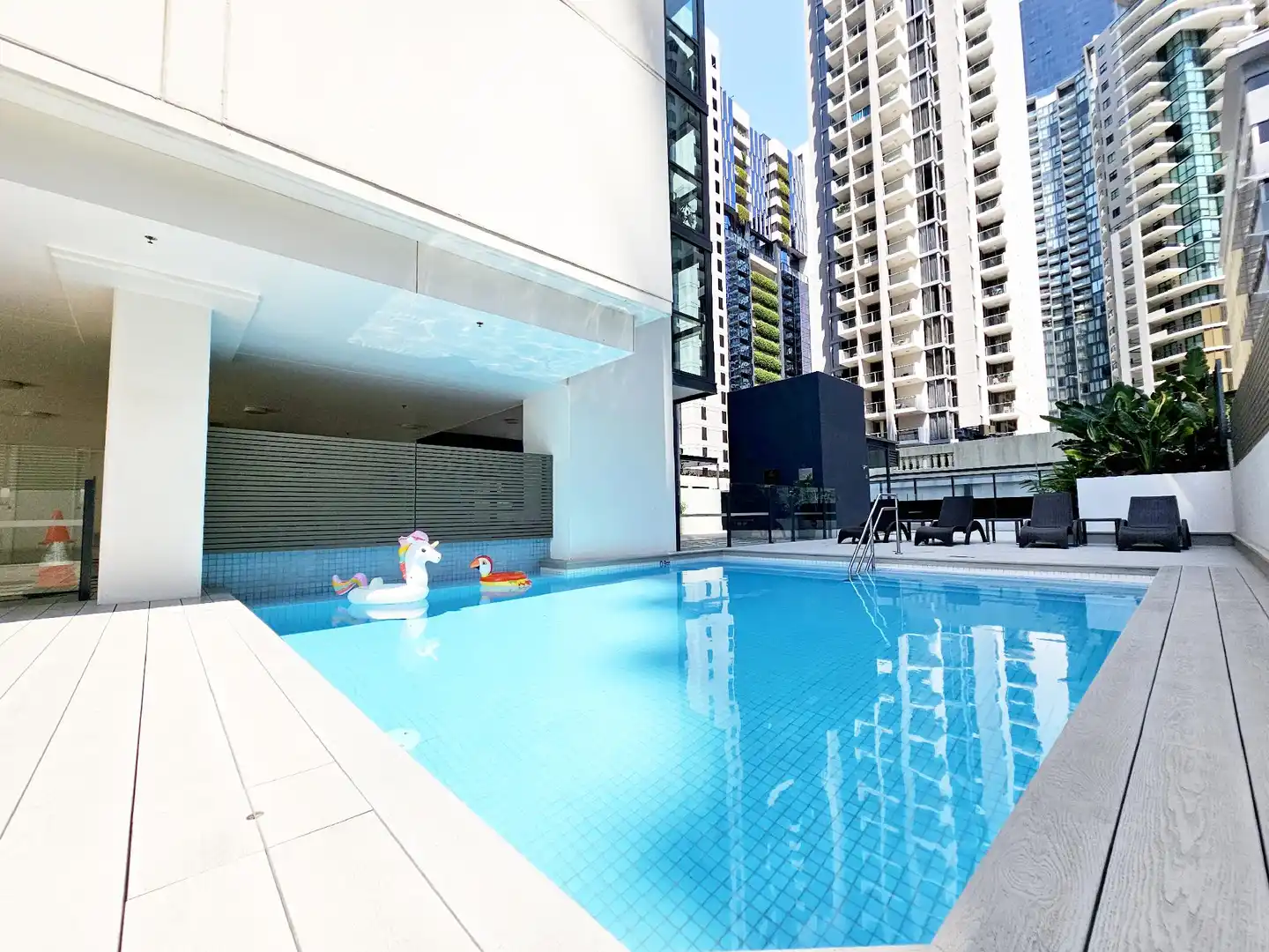 Oaks Brisbane on Charlotte Suites Pool
