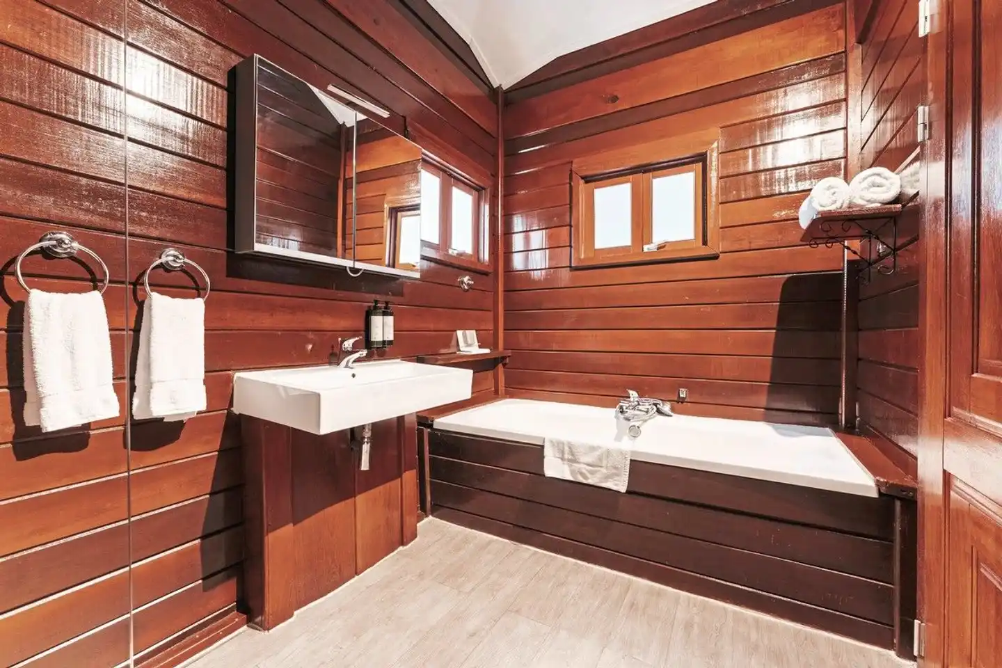 The Kontiki Badezimmer