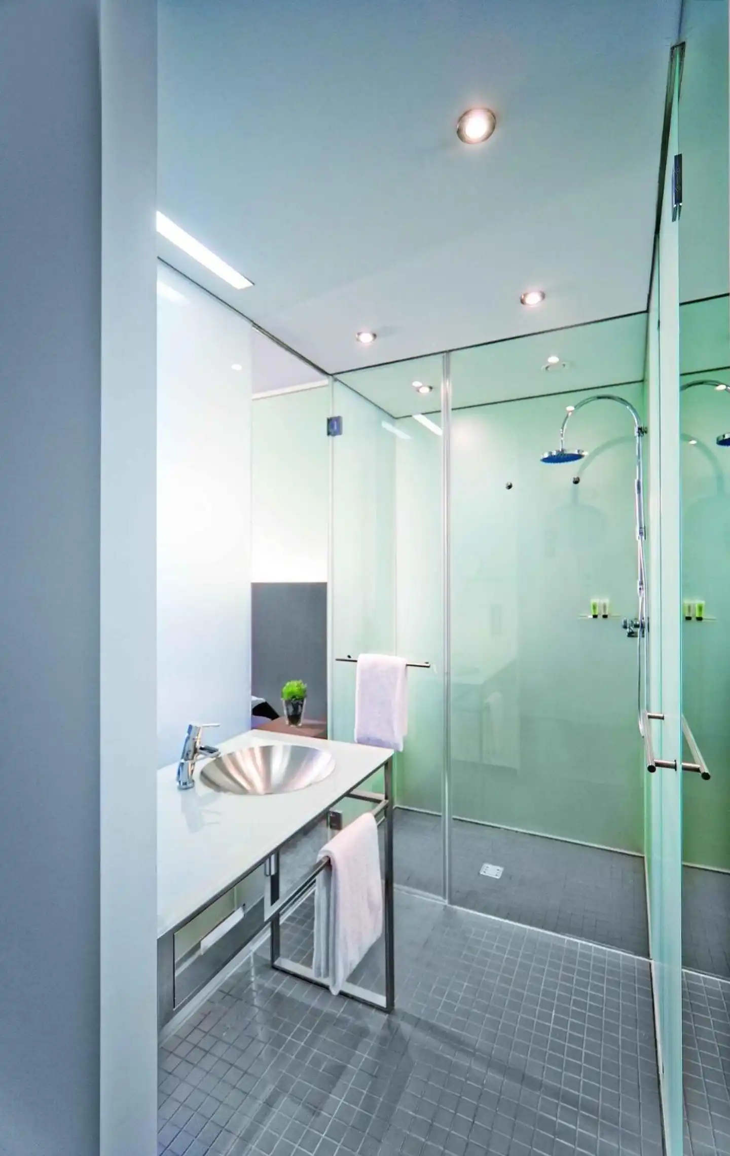 INNSiDE Düsseldorf Derendorf Badezimmer