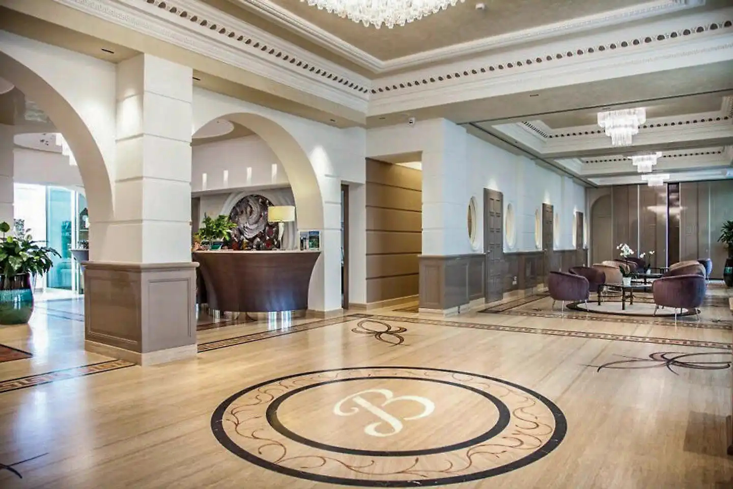 Aurelia Lobby