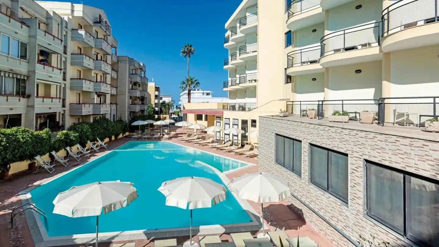 Rina Hotel Pool