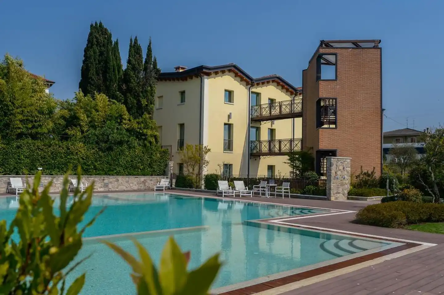 The Ziba Hotel & Spa Pool