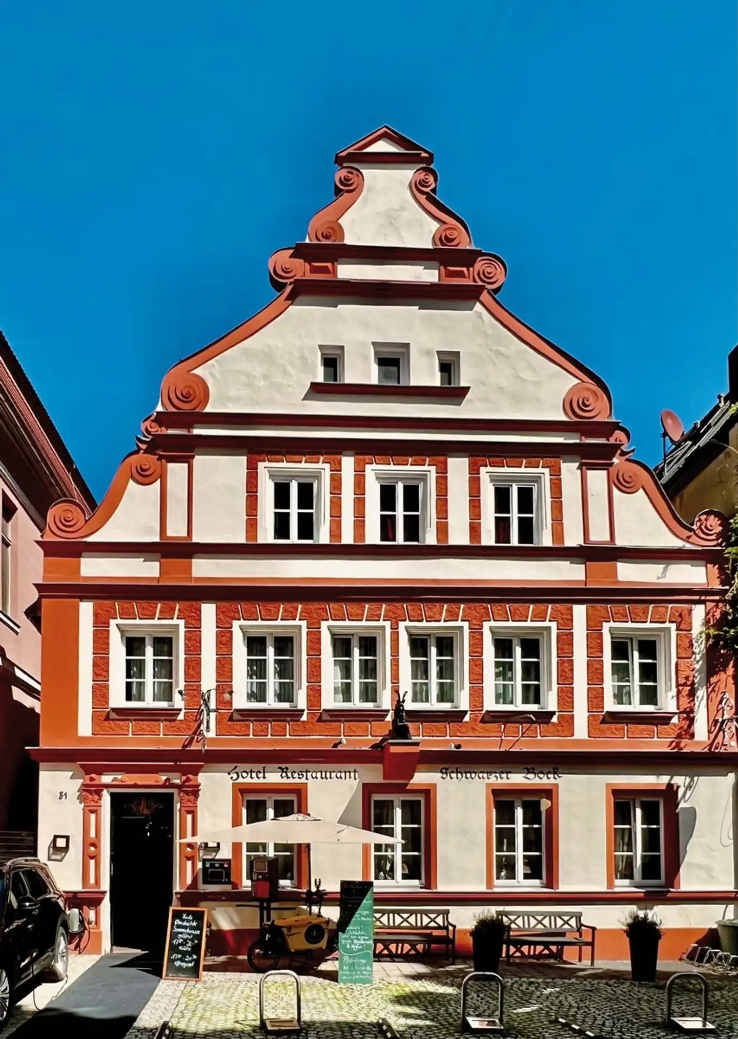 Boutique Hotel & Wirtshaus Schwarzer Bock Aussenansicht