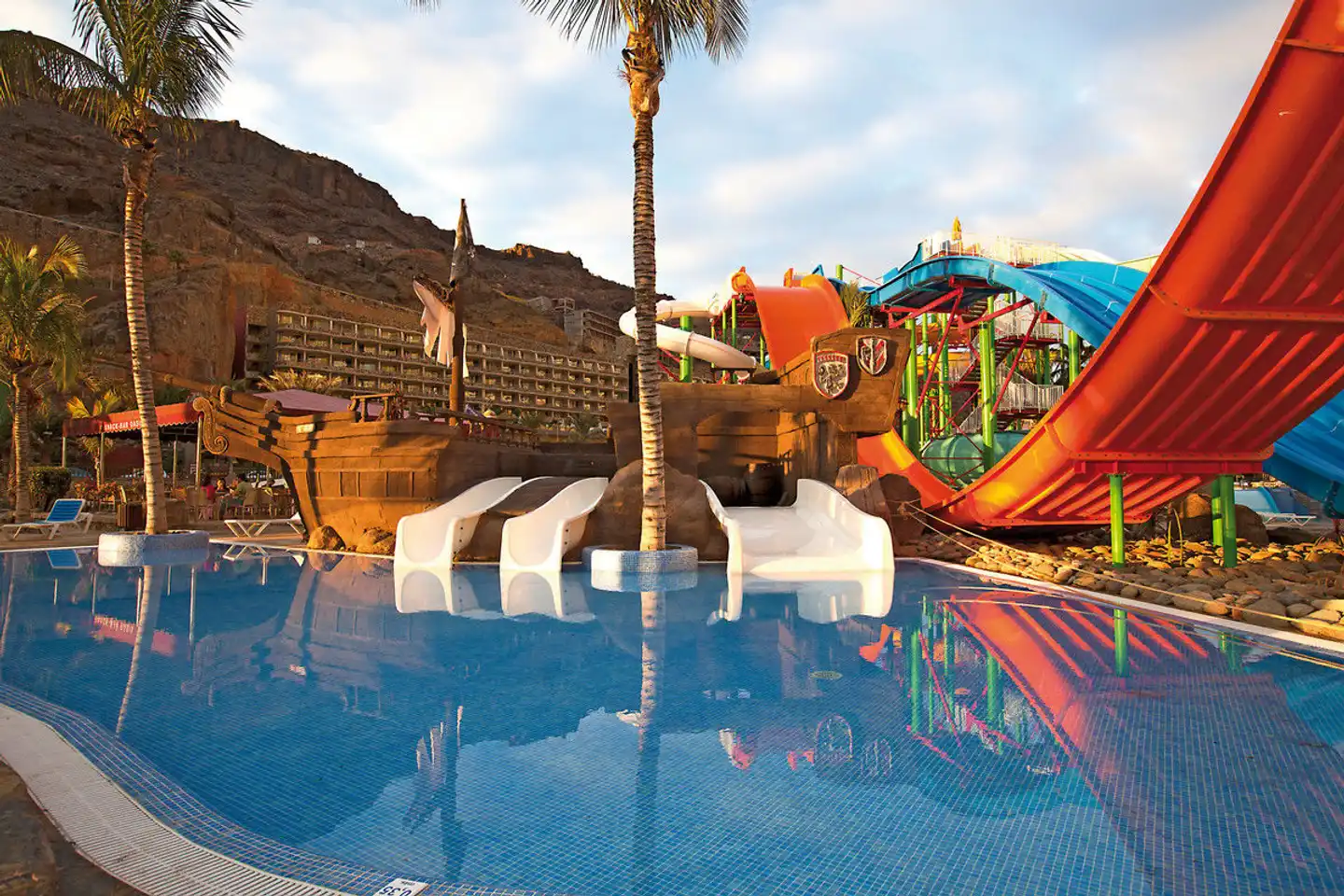 LIVVO Valle Taurito Pool