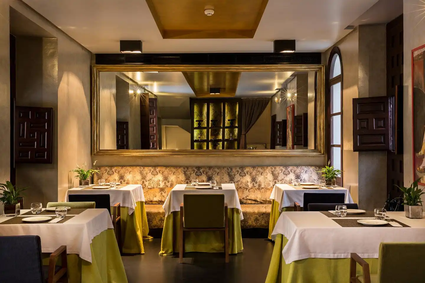 Palacio De Villapanes Restaurant
