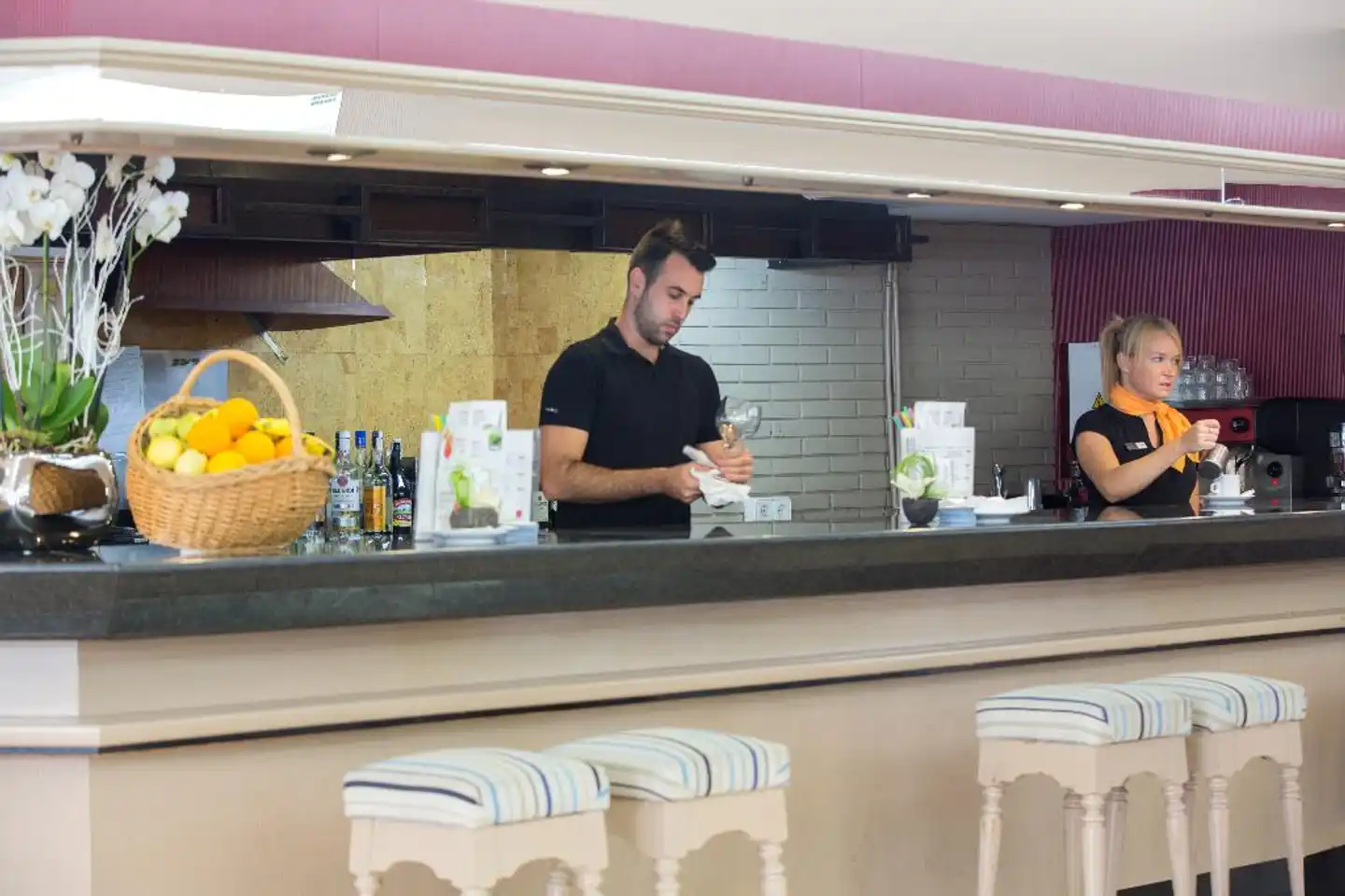 Alea Bar