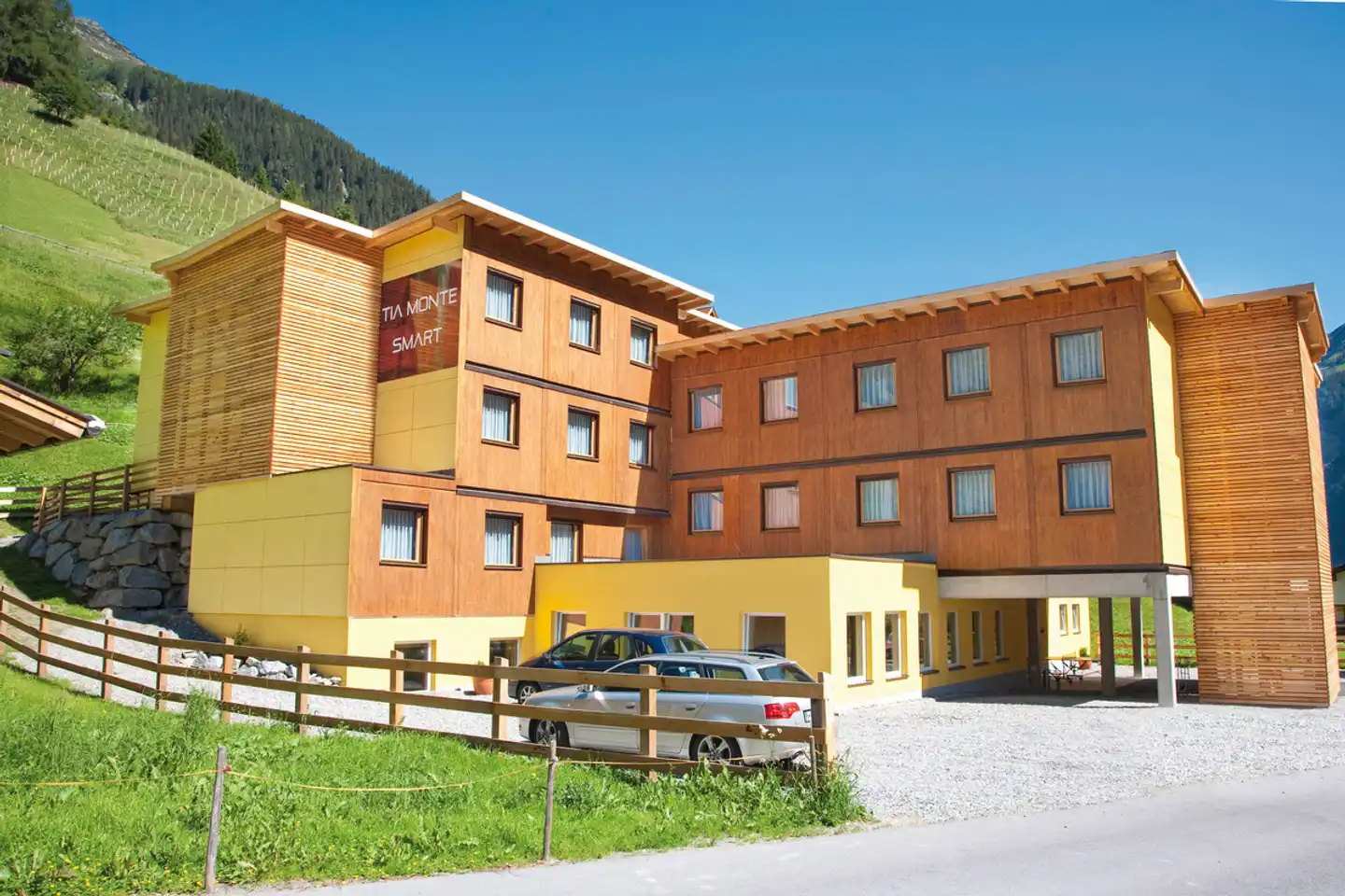 Tia Smart Natur Aussenansicht