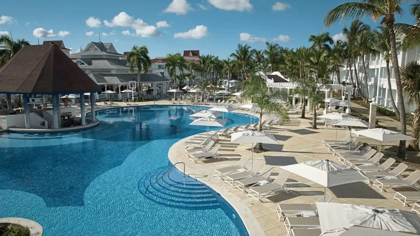 Bahia Principe Luxury Esmeralda Pool
