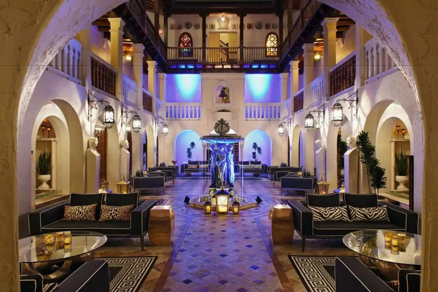 The Villa Casa Casuarina (ex Villa by Barton G) Lobby