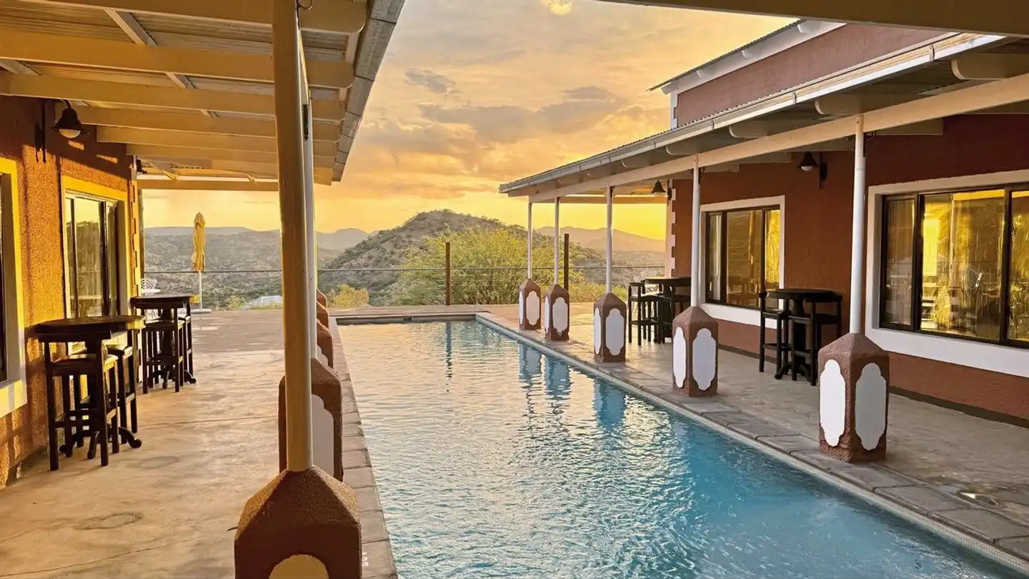 River Crossing Lodge Pool
