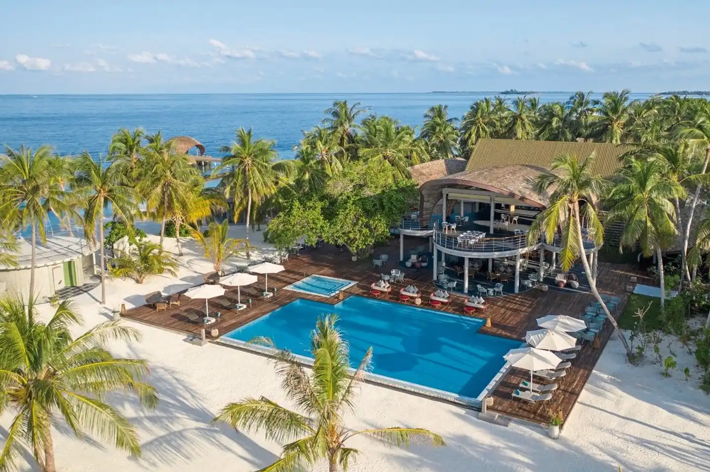 Outrigger Maldives Maafushivaru Resort Aussenansicht