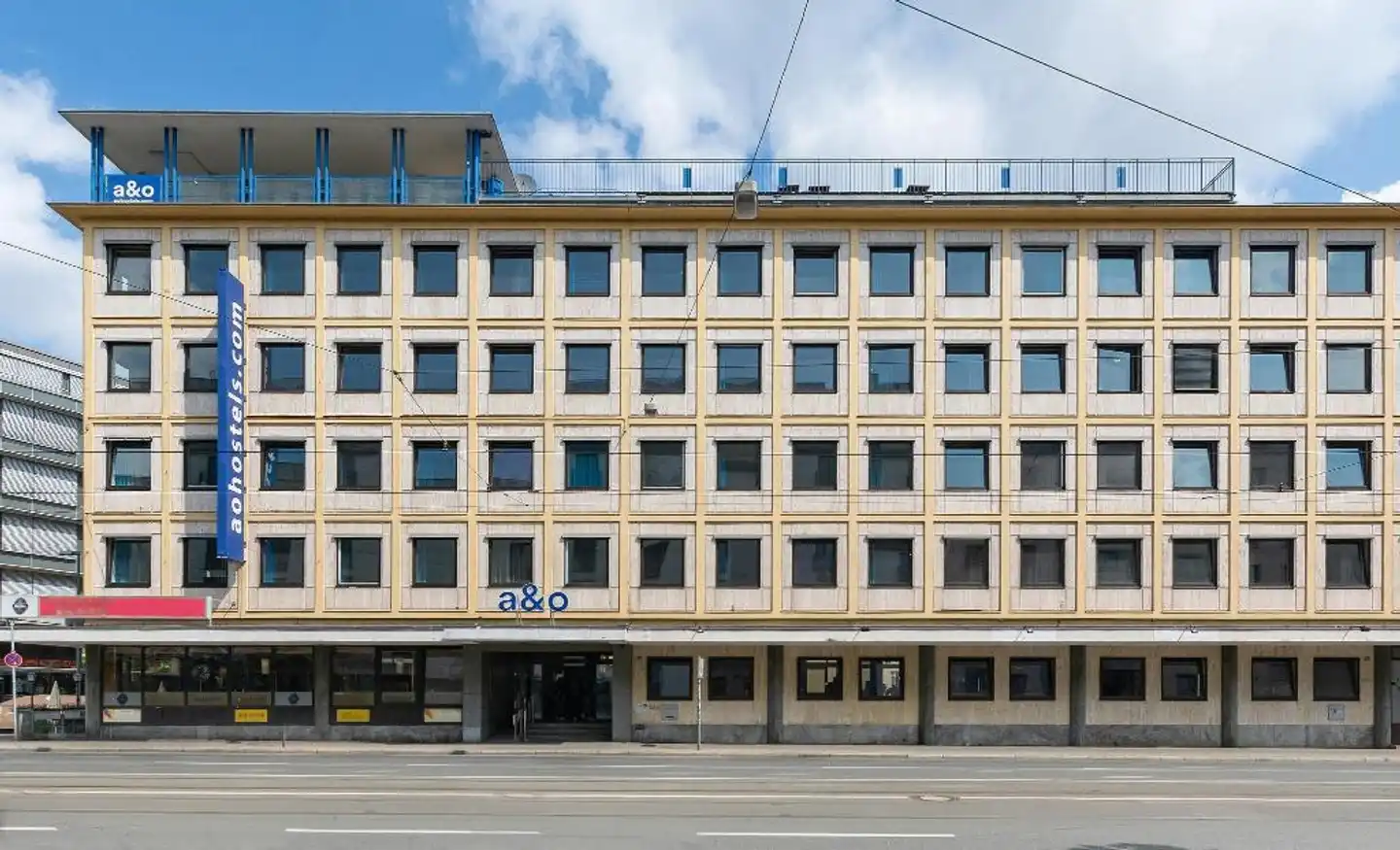 A & O Nürnberg Hauptbahnhof Aussenansicht